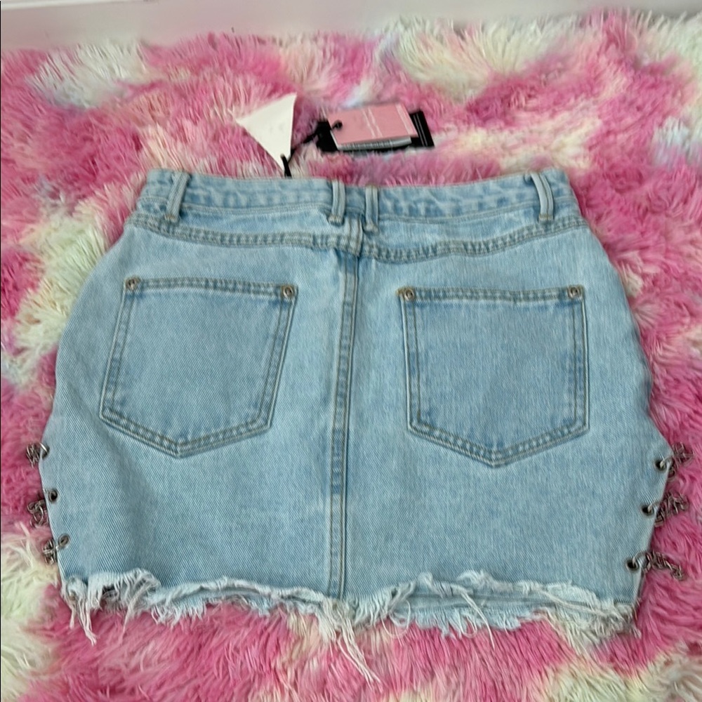 PrettyLittleThing Blue Mini Cut Out Pencil Skirt - Picture 3 of 5